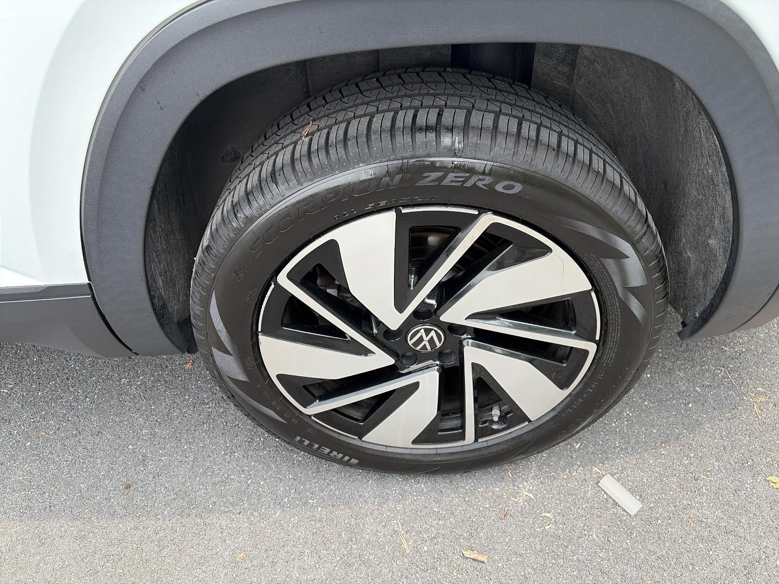 2024 Volkswagen Atlas 2.0T SE w/Technology 4MOTION