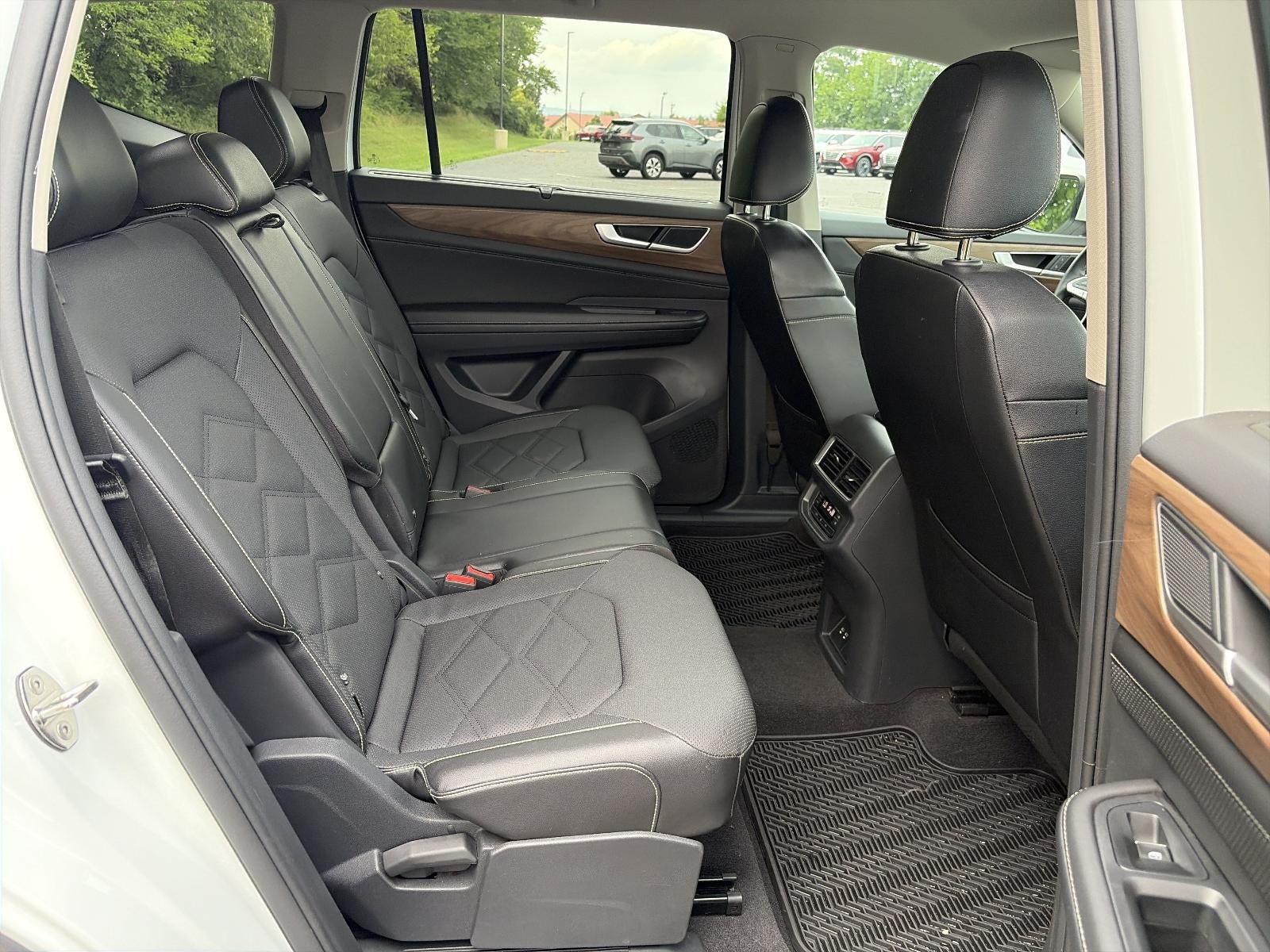 2024 Volkswagen Atlas 2.0T SE w/Technology 4MOTION