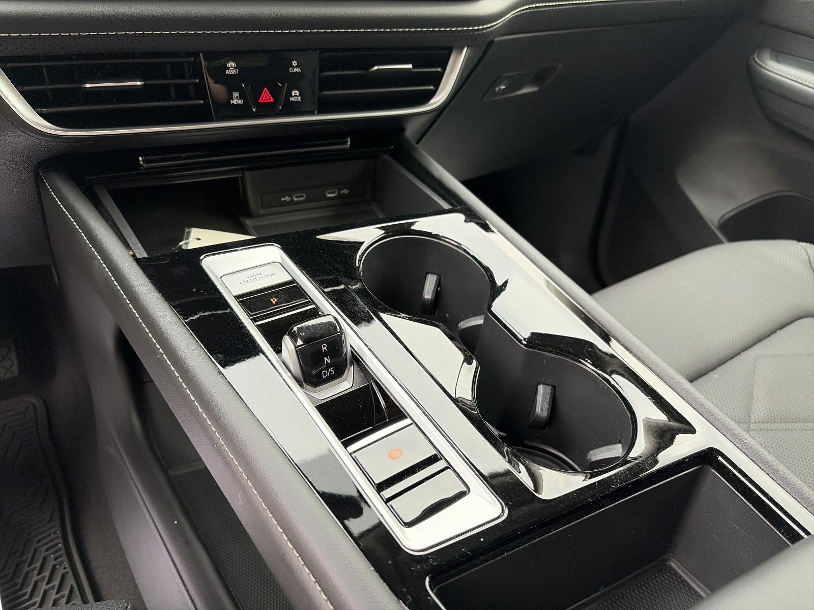 2024 Volkswagen Atlas 2.0T SE w/Technology 4MOTION