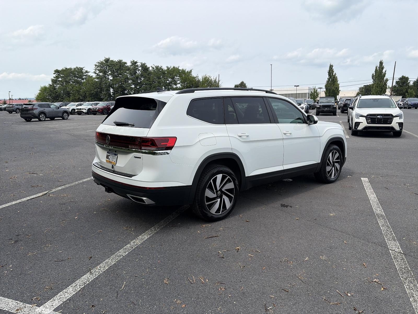 2024 Volkswagen Atlas 2.0T SE w/Technology 4MOTION
