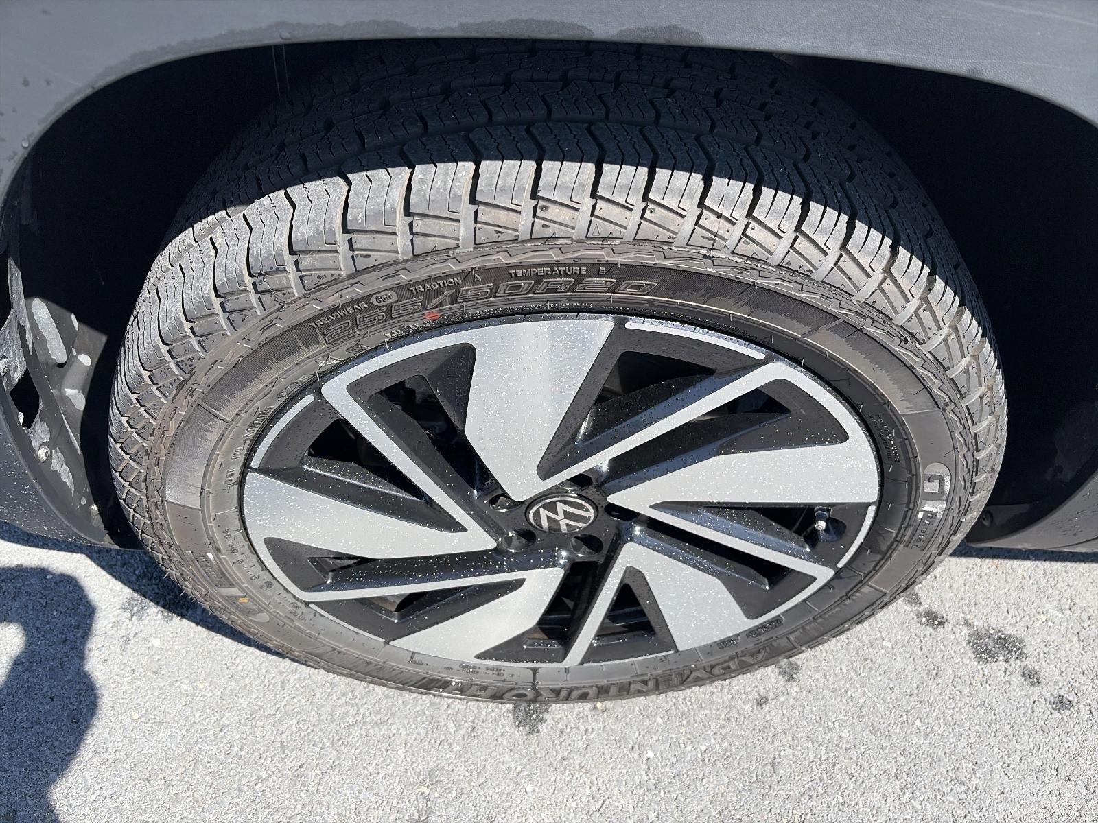 2024 Volkswagen Atlas 2.0T SE w/Technology 4MOTION