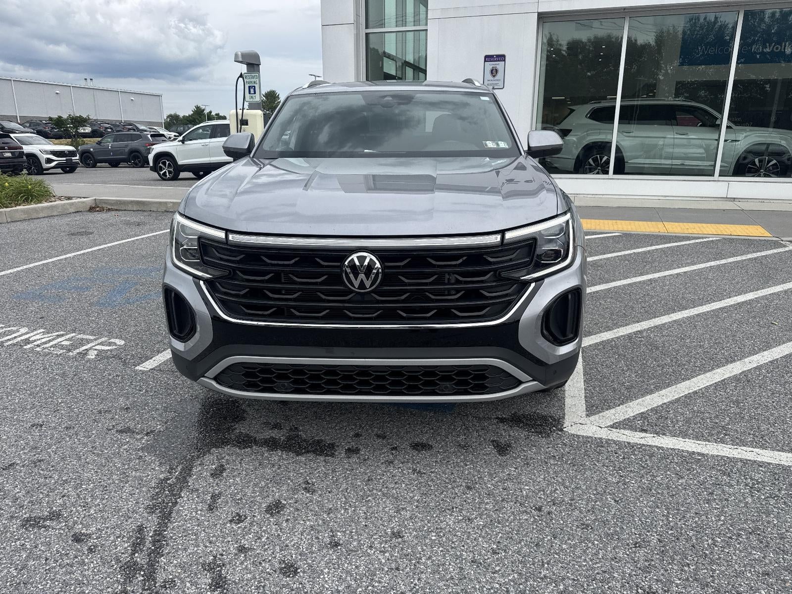 2024 Volkswagen Atlas Cross Sport 2.0T SE w/Technology 4MOTION
