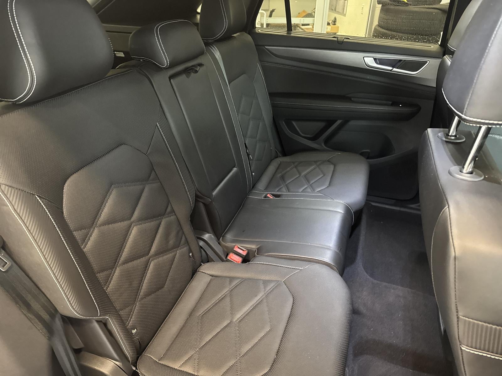 2024 Volkswagen Atlas Cross Sport 2.0T SE w/Technology 4MOTION