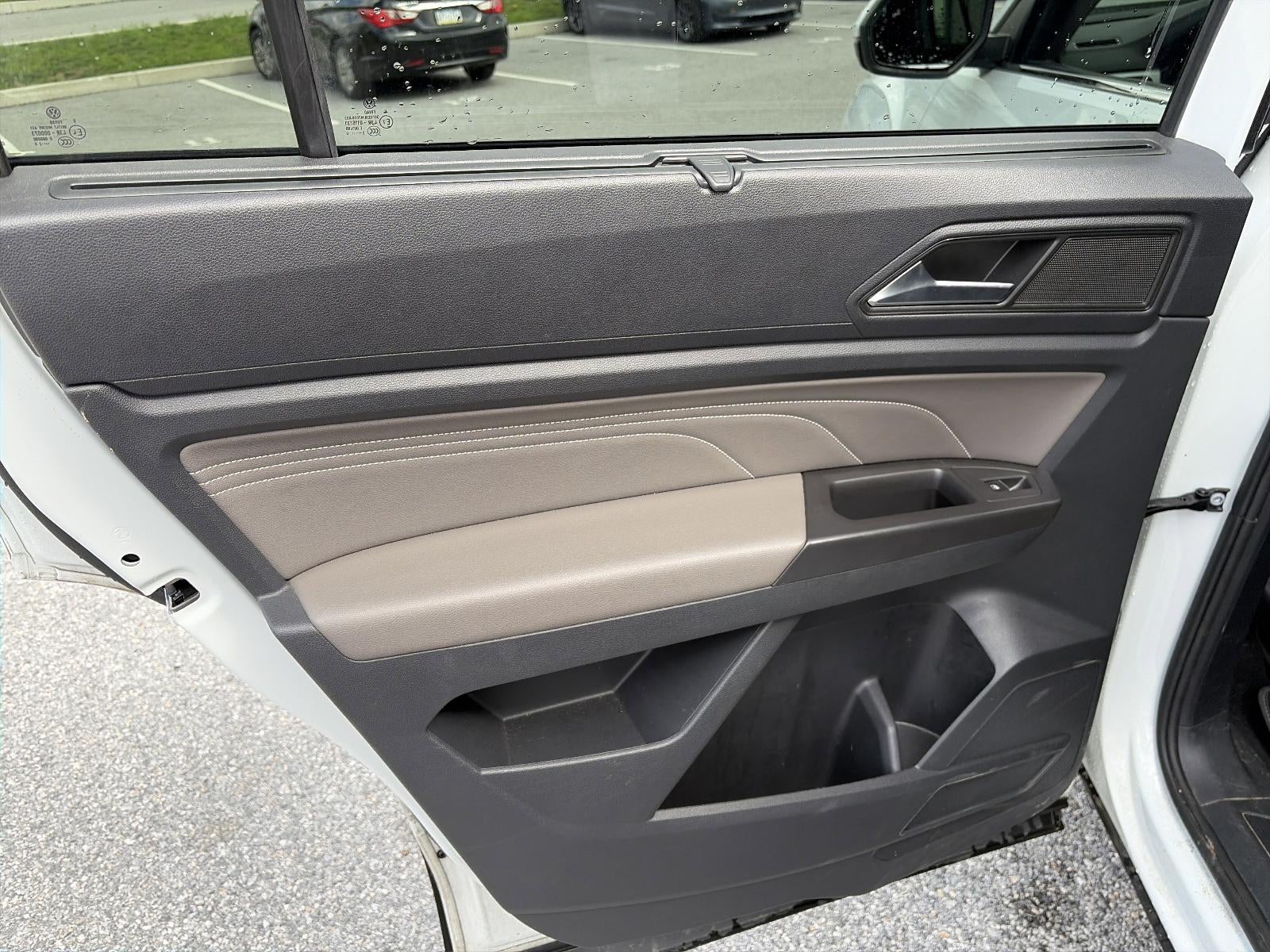 2023 Volkswagen Atlas 2.0T SE w/Technology 4MOTION