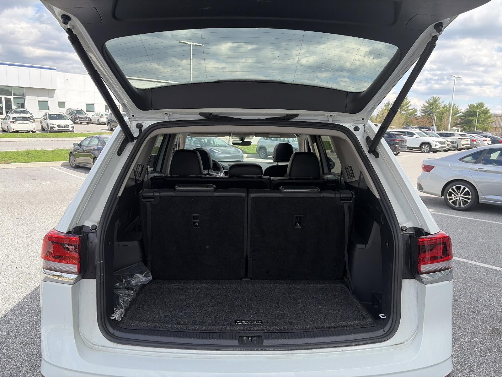 2023 Volkswagen Atlas 2.0T SE w/Technology 4MOTION