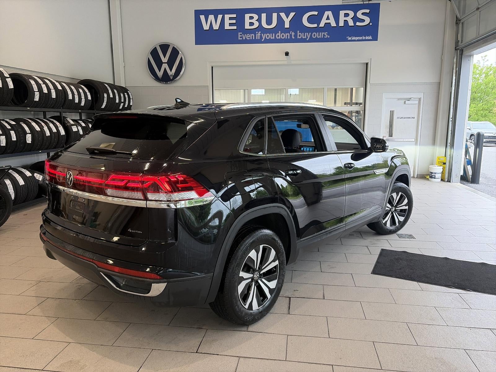 2025 Volkswagen Atlas Cross Sport 2.0T SE 4MOTION