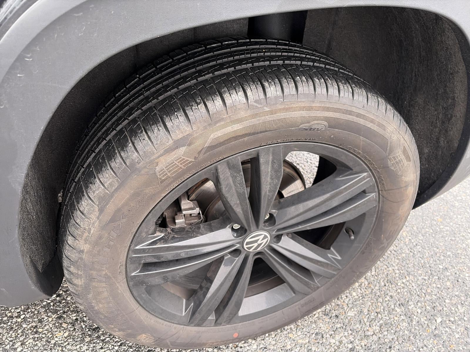 2023 Volkswagen Atlas Cross Sport 3.6L V6 SEL R-Line Black 4MOTION