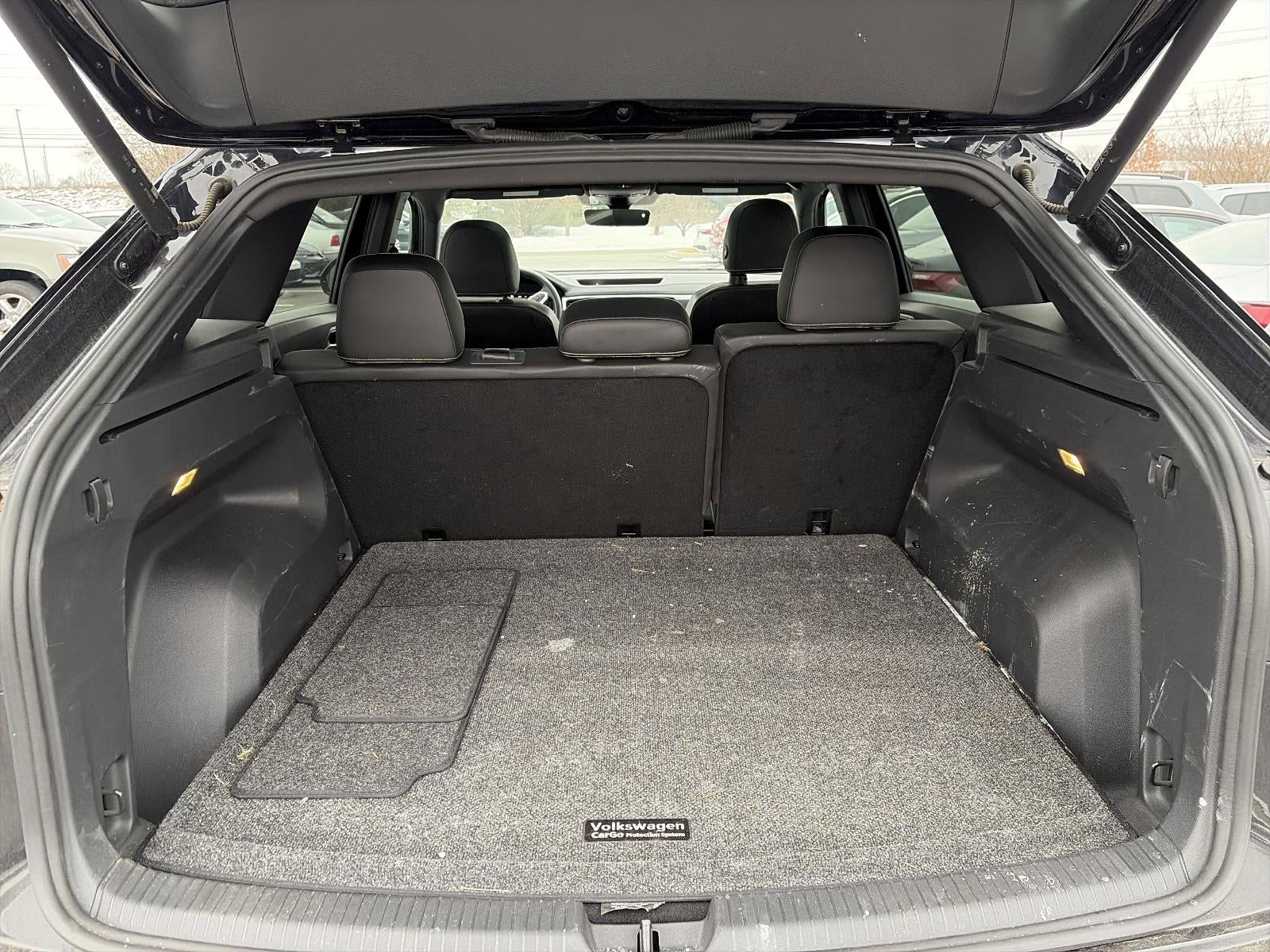 2023 Volkswagen Atlas Cross Sport 3.6L V6 SEL R-Line Black 4MOTION