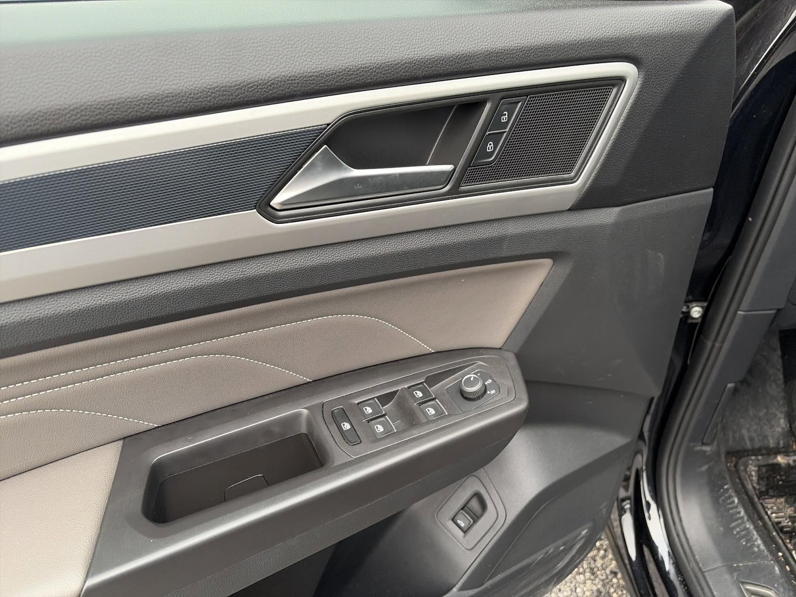 2023 Volkswagen Atlas Cross Sport 3.6L V6 SEL R-Line Black 4MOTION