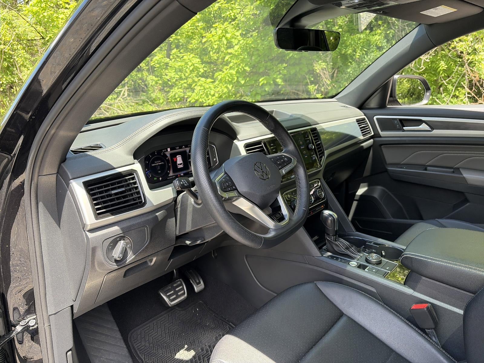 2023 Volkswagen Atlas Cross Sport 3.6L V6 SEL R-Line Black 4MOTION