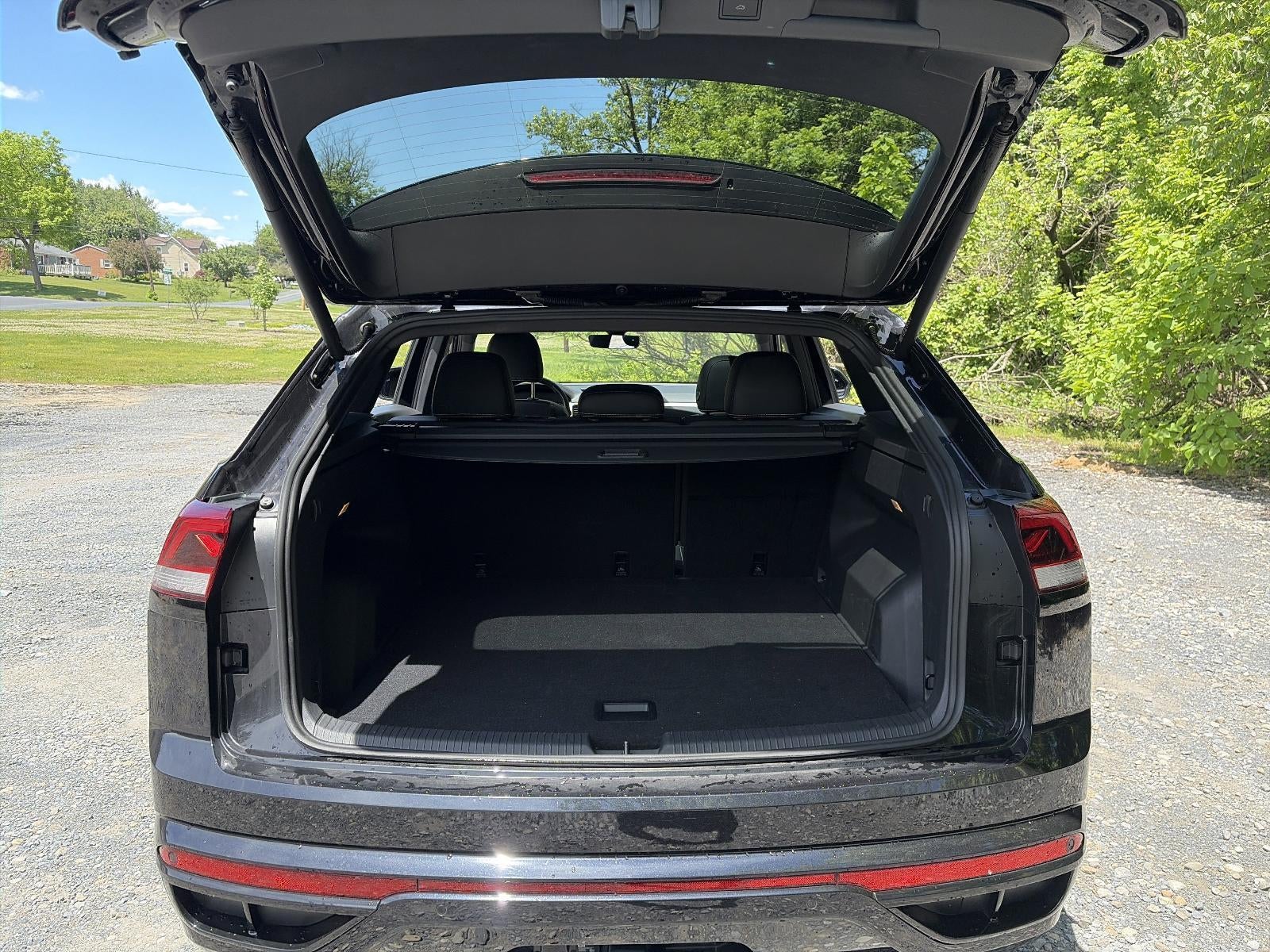 2023 Volkswagen Atlas Cross Sport 3.6L V6 SEL R-Line Black 4MOTION