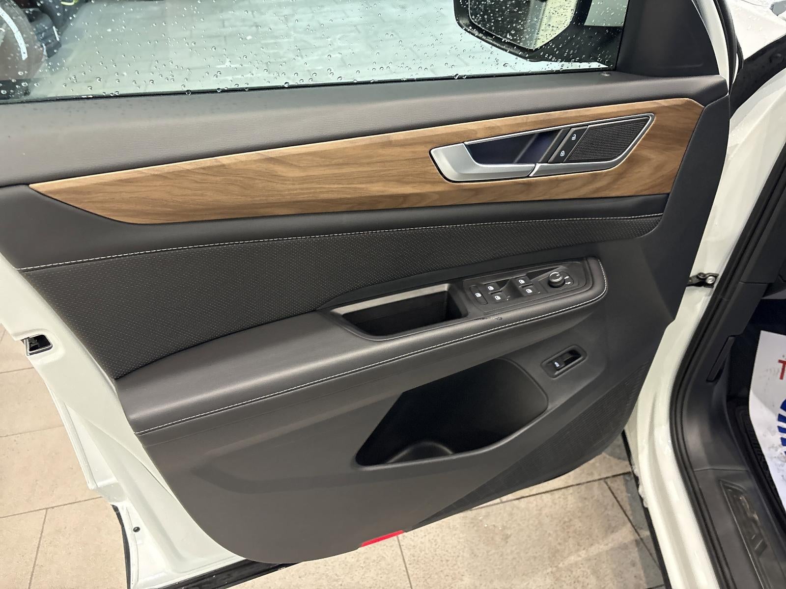 2024 Volkswagen Atlas 2.0T SE w/Technology FWD