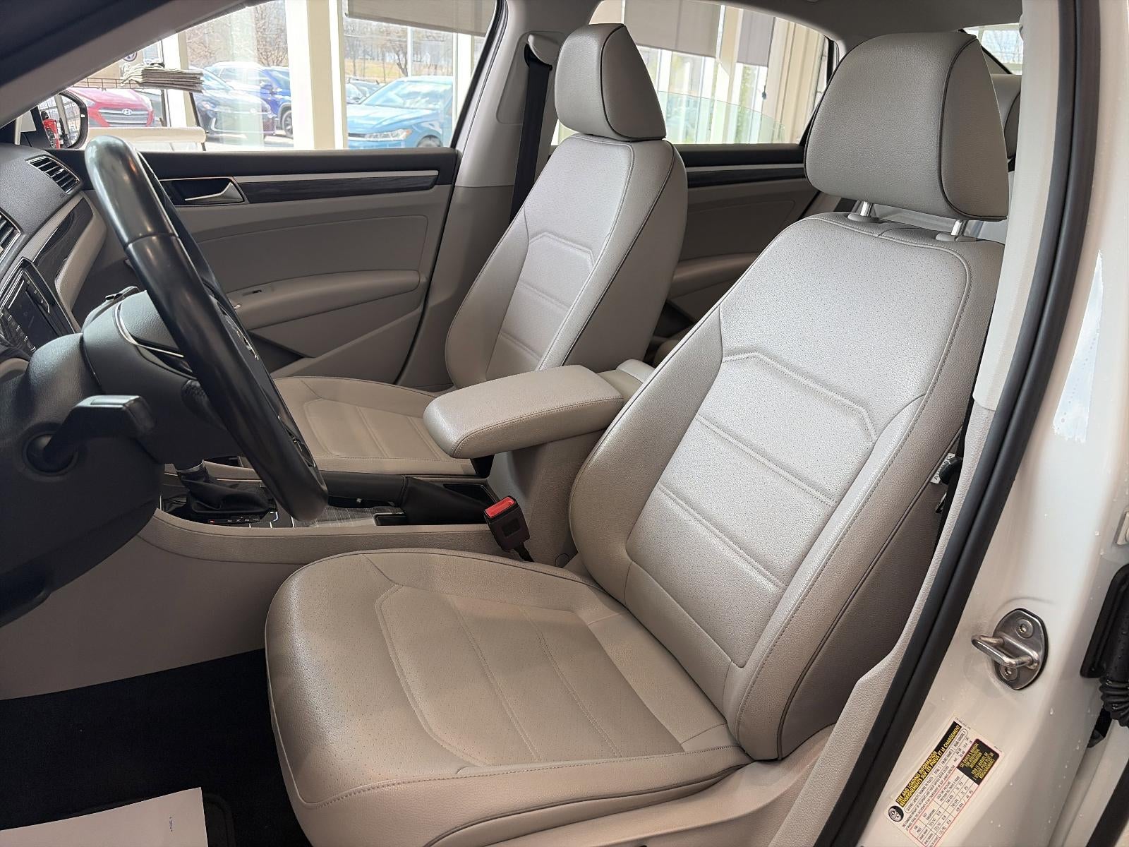 2018 Volkswagen Passat 2.0T SE w/Technology Auto