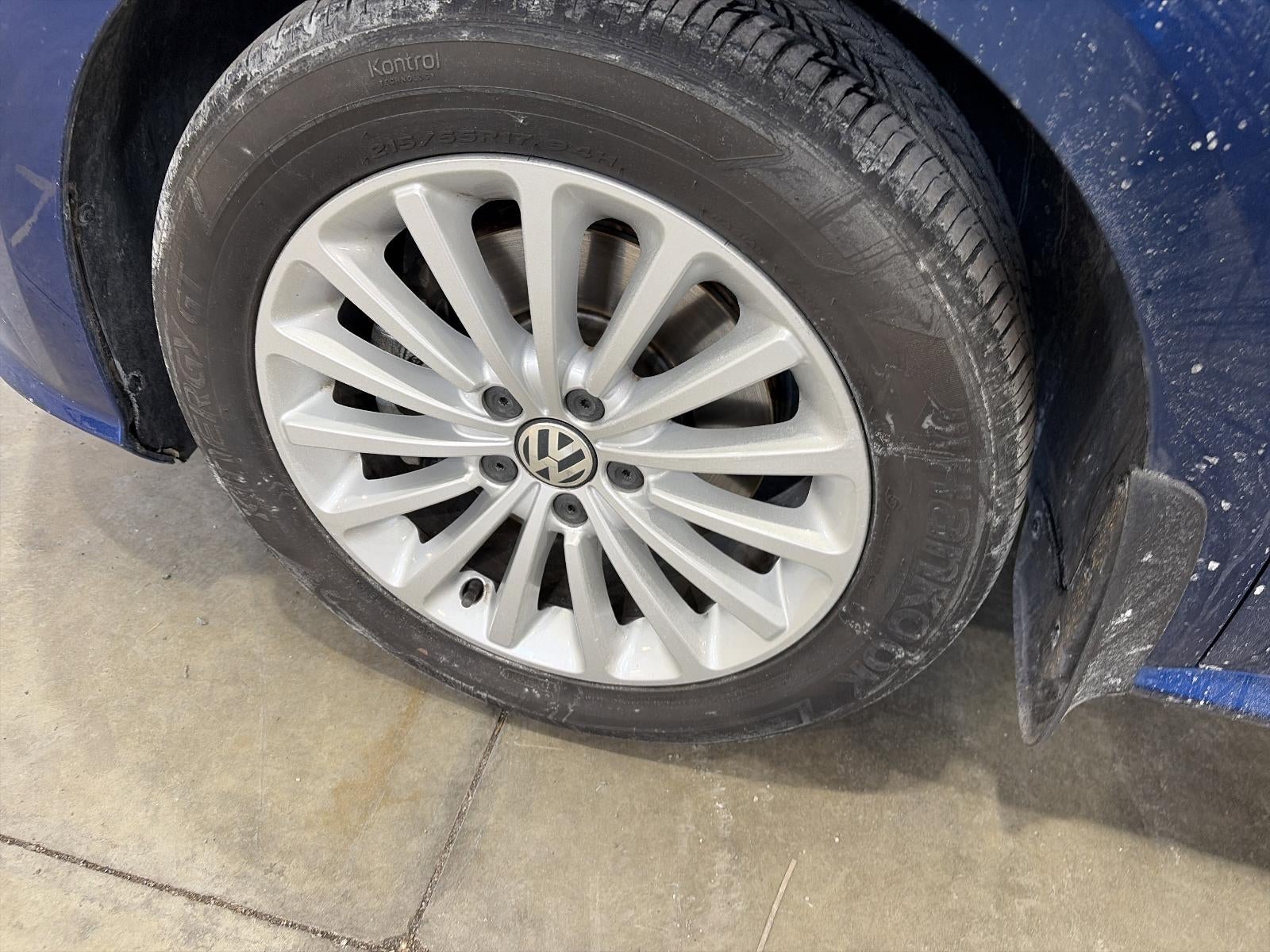 2016 Volkswagen Passat 4dr Sdn 1.8T Auto SE PZEV