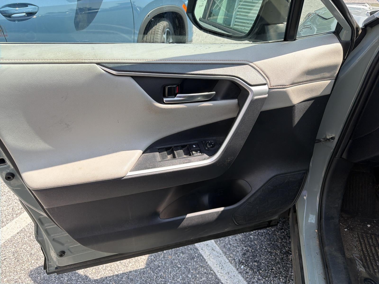 2019 Toyota RAV4 Adventure AWD (Natl)