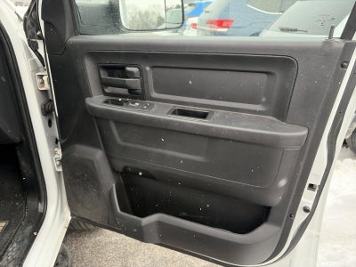 2017 RAM 1500 Express 4x4 Crew Cab 5'7" Box