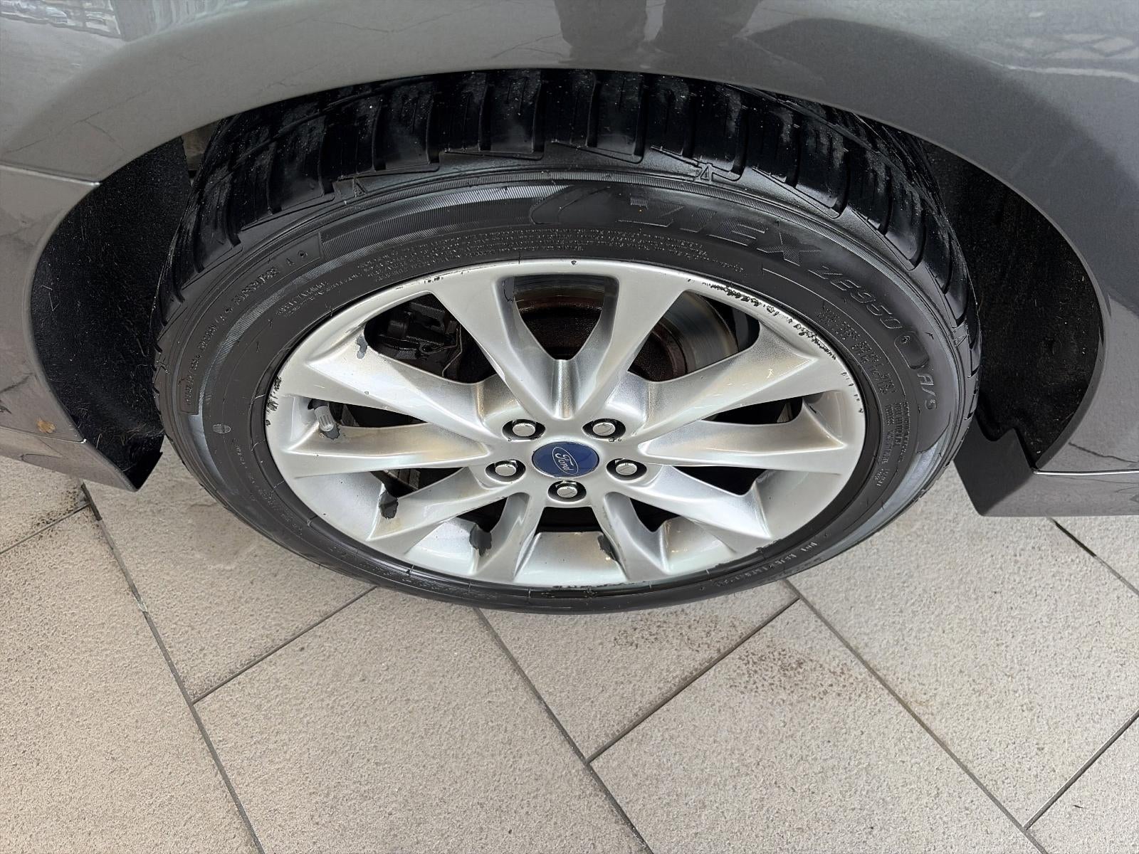 2017 Ford Fusion SE FWD