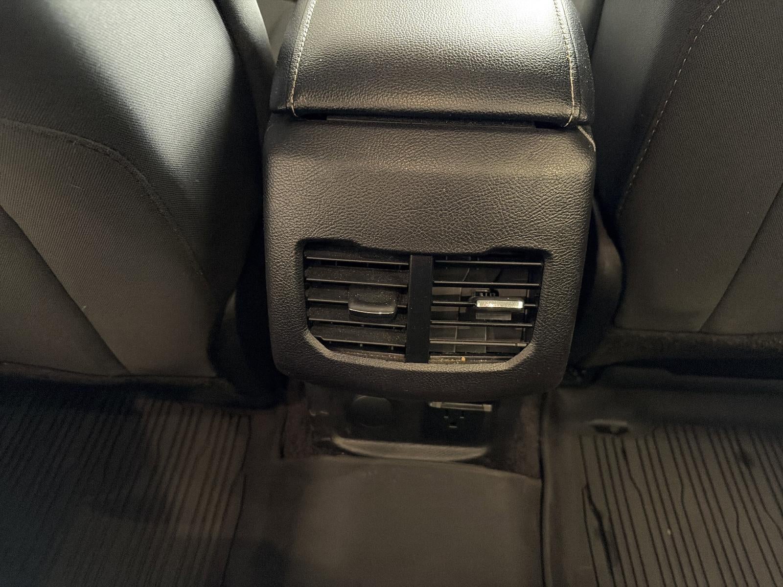 2017 Ford Fusion SE FWD