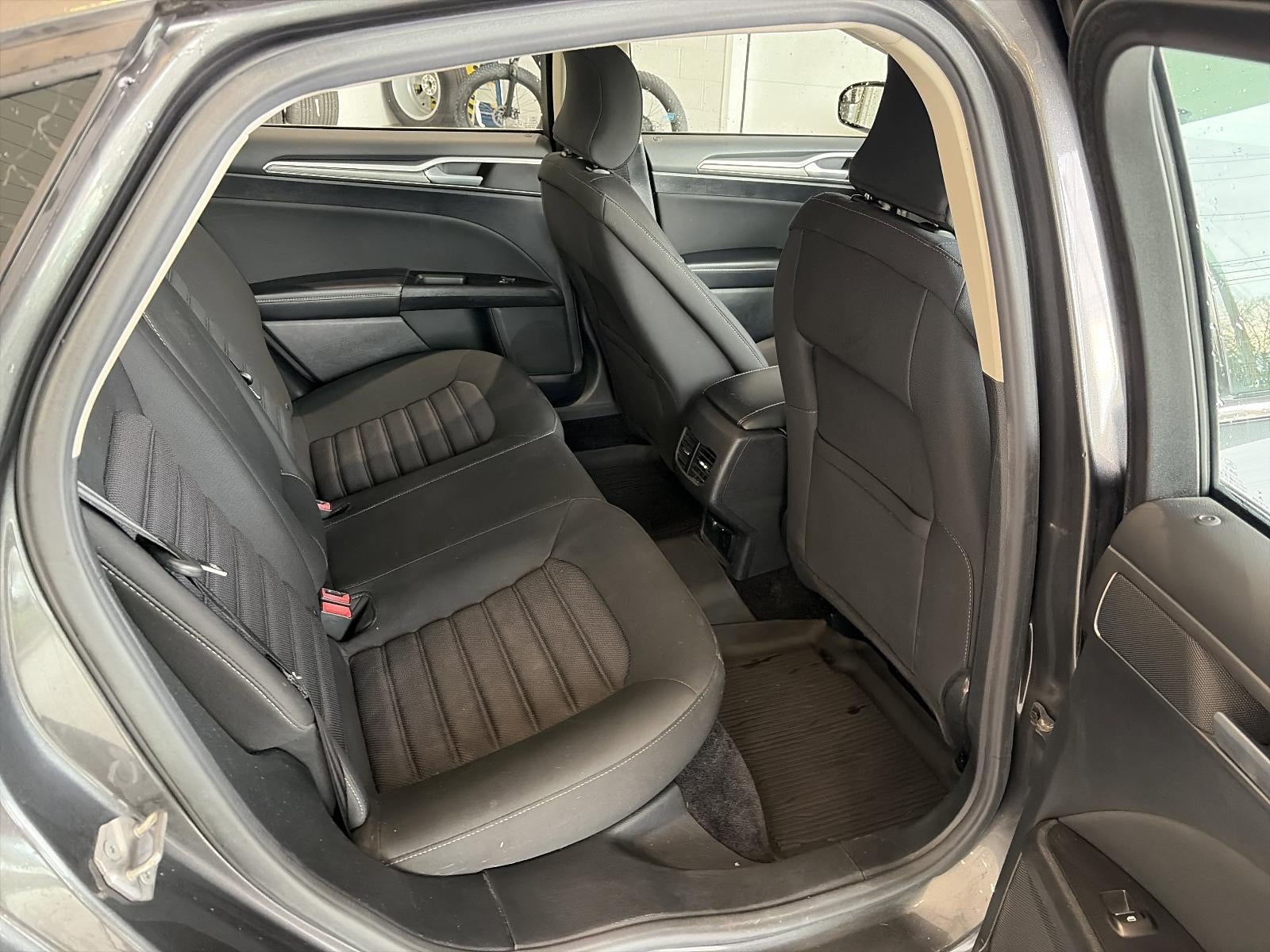 2017 Ford Fusion SE FWD