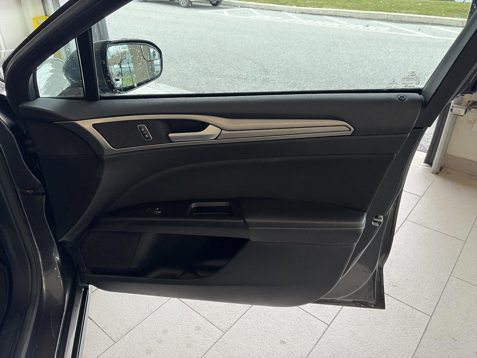 2017 Ford Fusion SE FWD