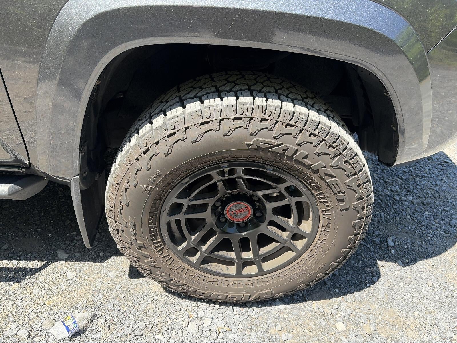 2017 Toyota Tacoma TRD Sport Double Cab 5' Bed V6 4x4 AT (Natl)