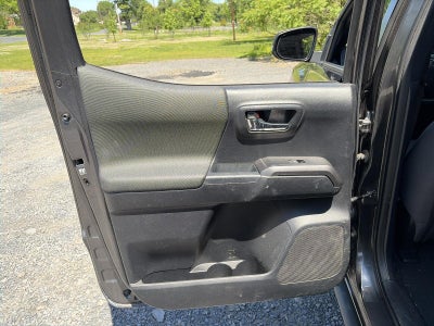 2017 Toyota Tacoma TRD Sport Double Cab 5' Bed V6 4x4 AT (Natl)