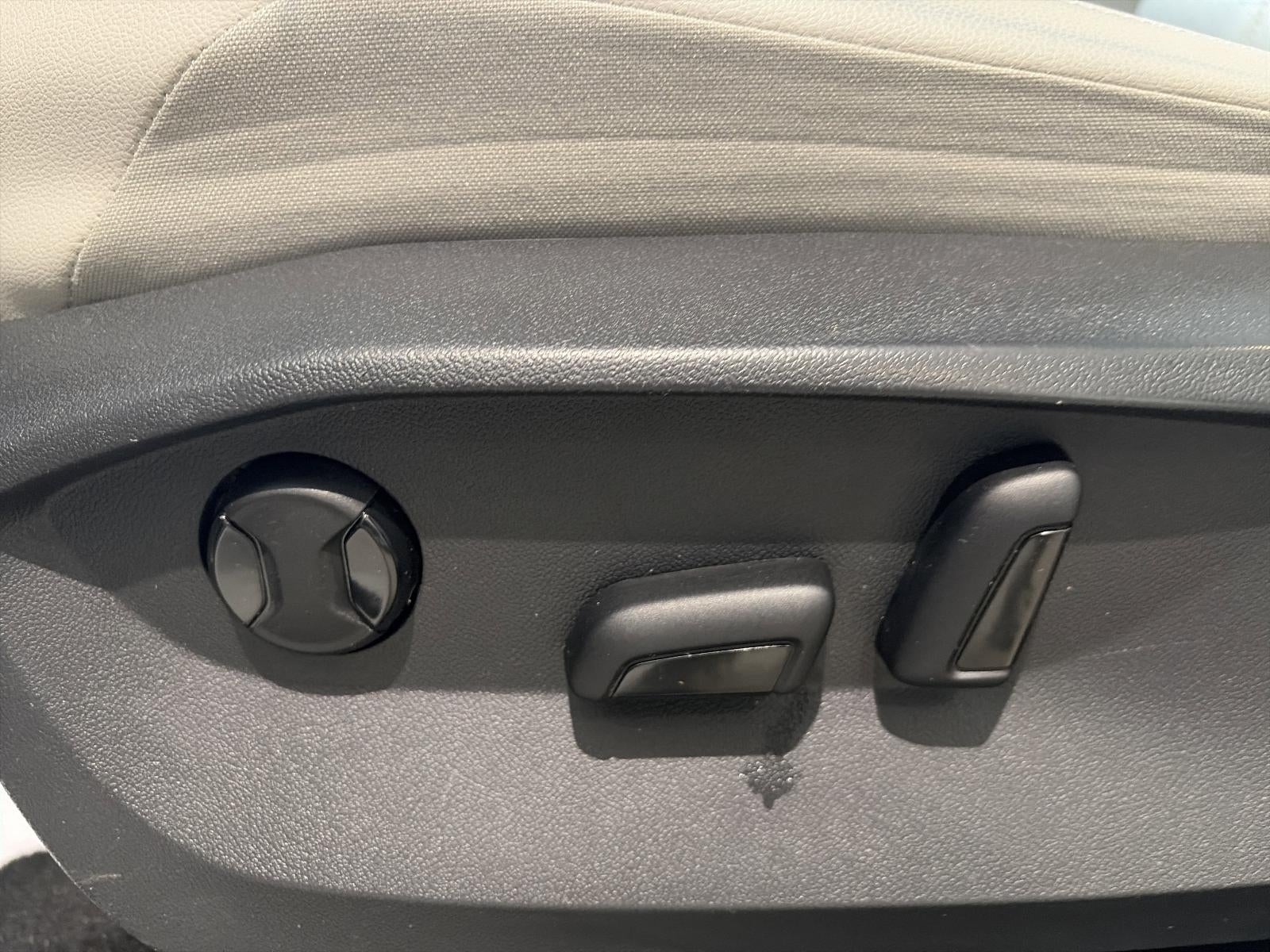 2023 Volkswagen Tiguan 2.0T SE FWD