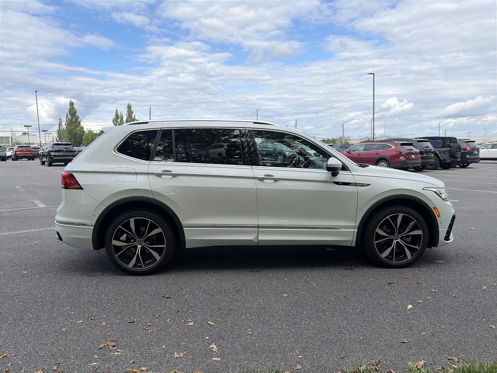 2024 Volkswagen Tiguan 2.0T SEL R-Line 4MOTION