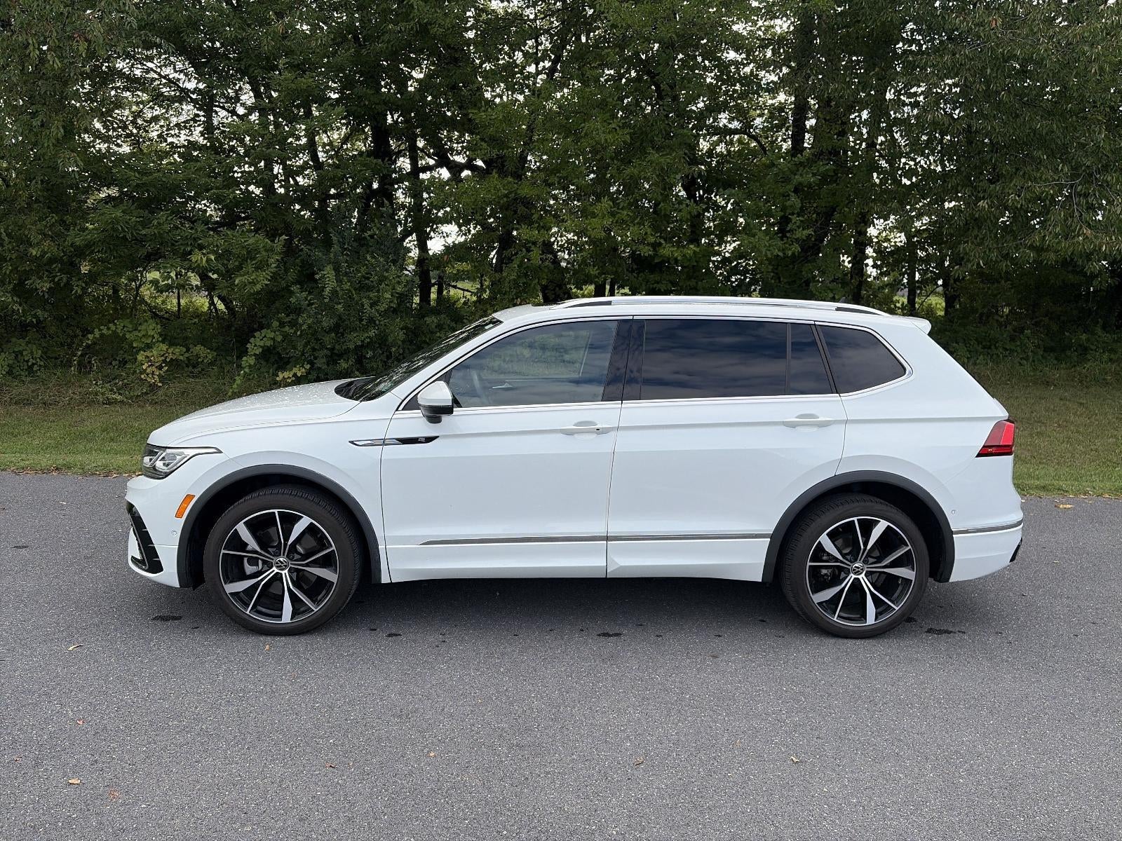 2024 Volkswagen Tiguan 2.0T SEL R-Line 4MOTION