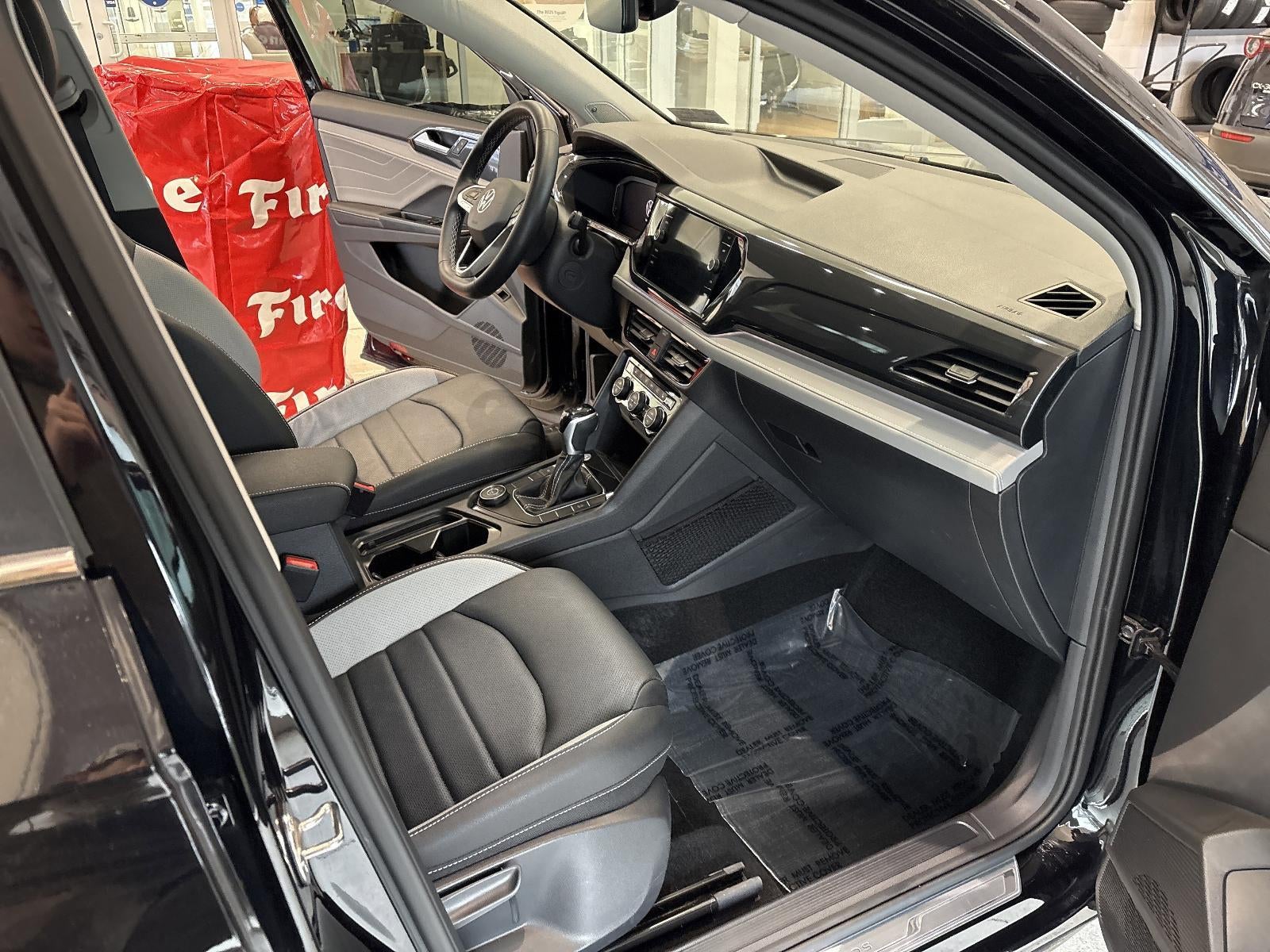 2024 Volkswagen Taos SEL 4MOTION