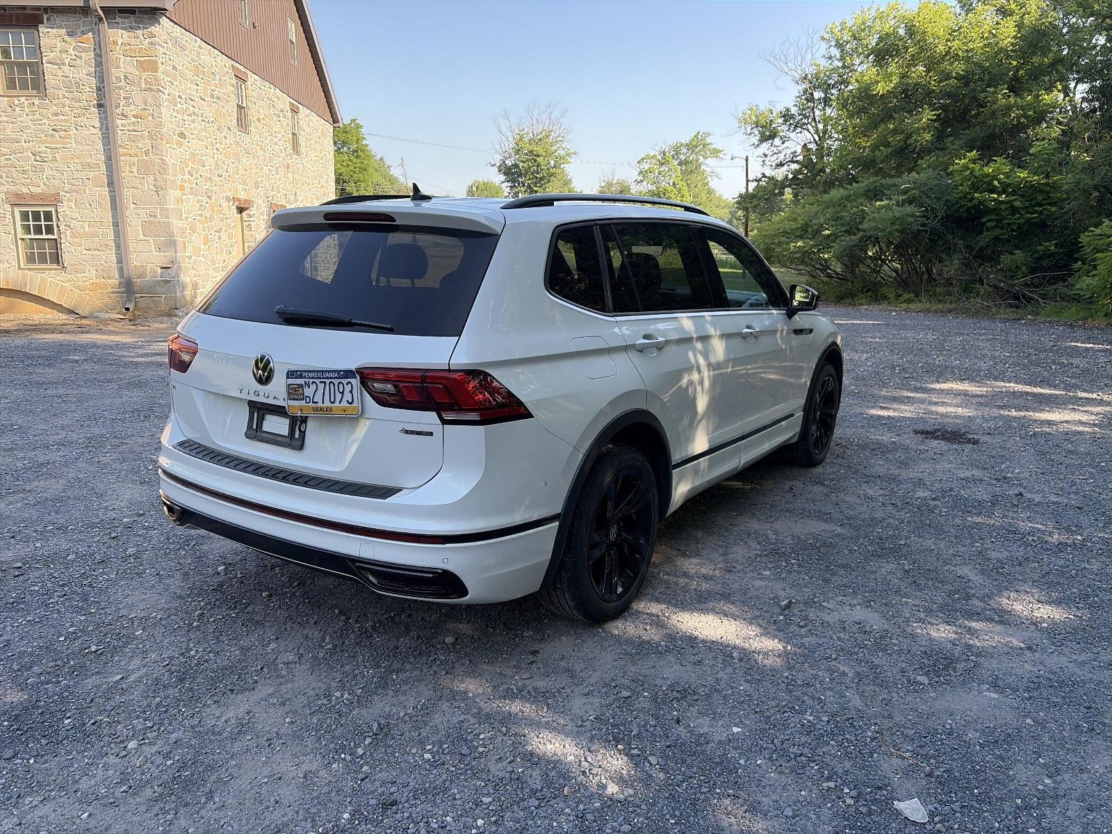2023 Volkswagen Tiguan 2.0T SE R-Line Black 4MOTION