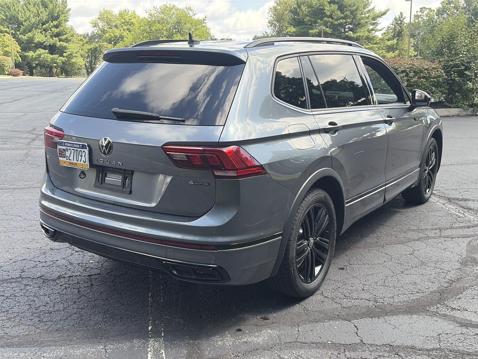 2022 Volkswagen Tiguan 2.0T SE R-Line Black 4MOTION