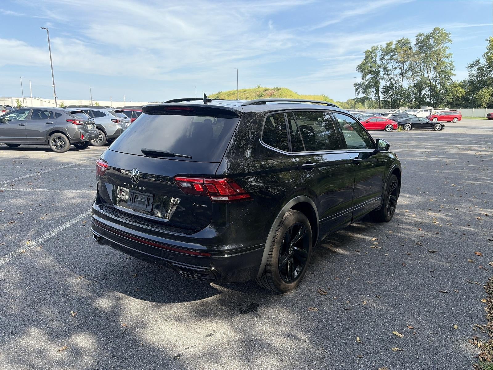 2024 Volkswagen Tiguan 2.0T SE R-Line Black 4MOTION