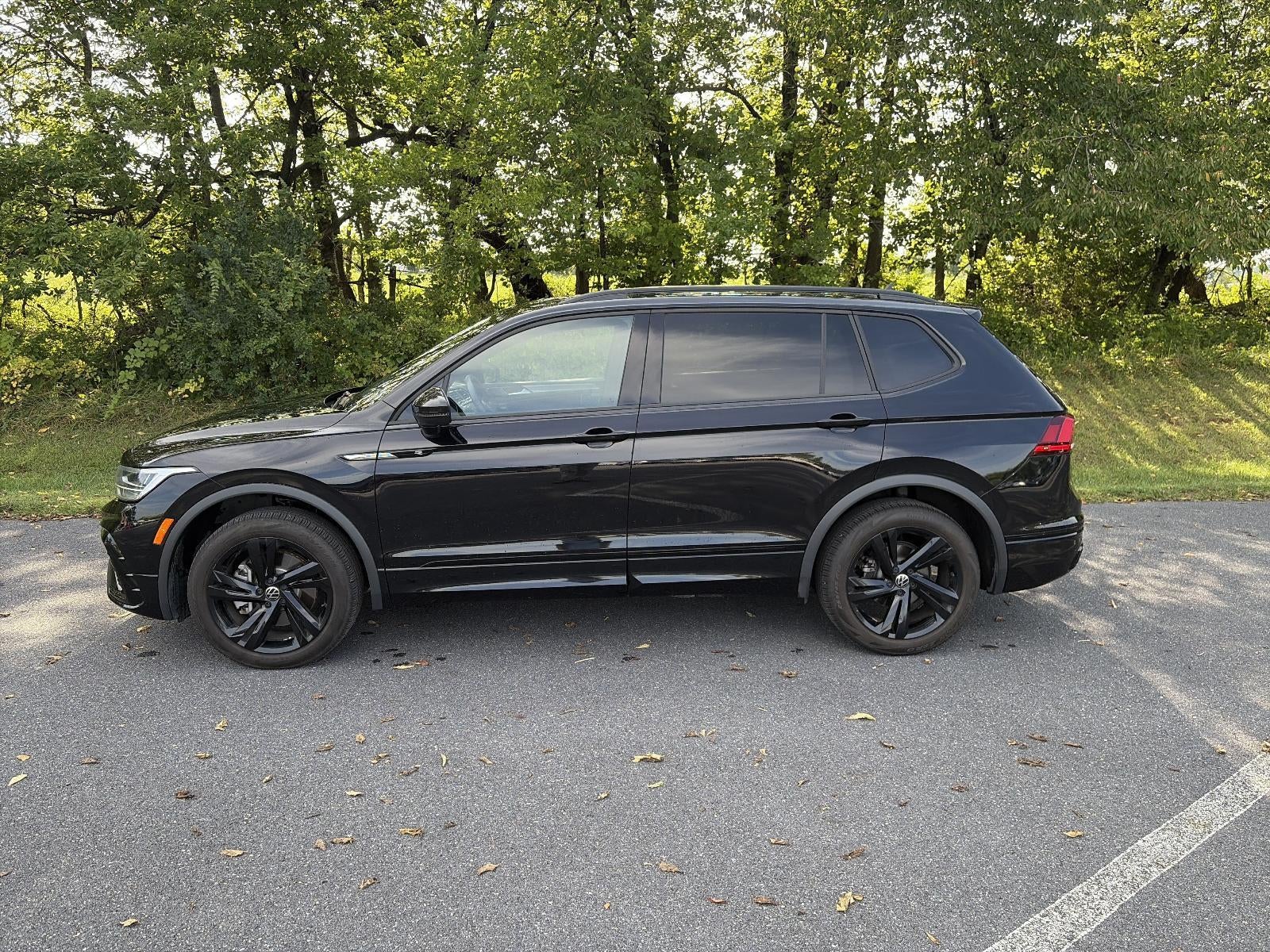 2024 Volkswagen Tiguan 2.0T SE R-Line Black 4MOTION