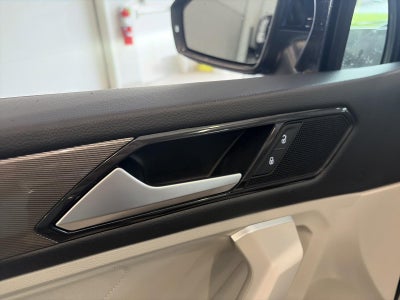 2024 Volkswagen Tiguan 2.0T SE 4MOTION