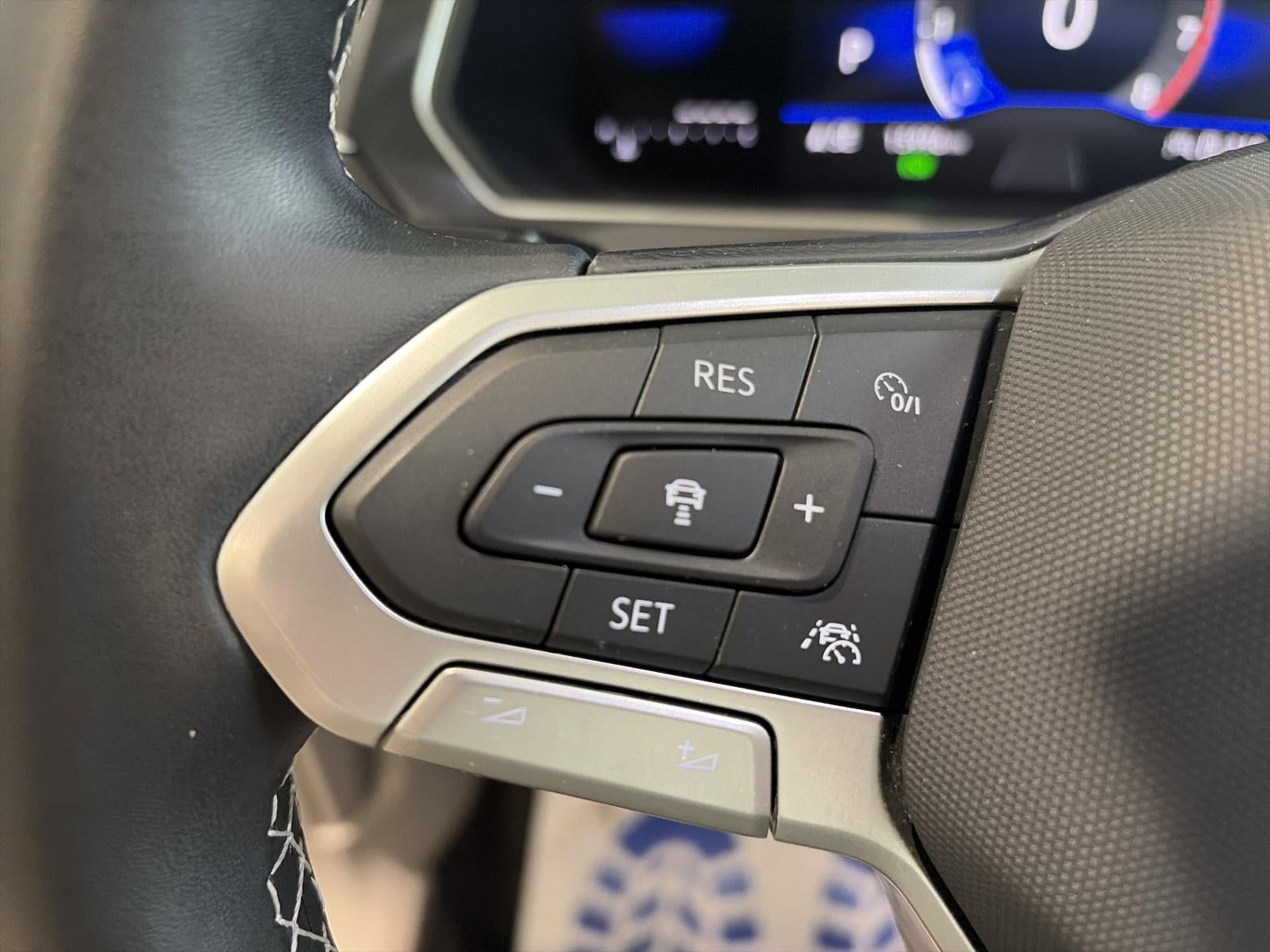 2024 Volkswagen Tiguan 2.0T SE 4MOTION