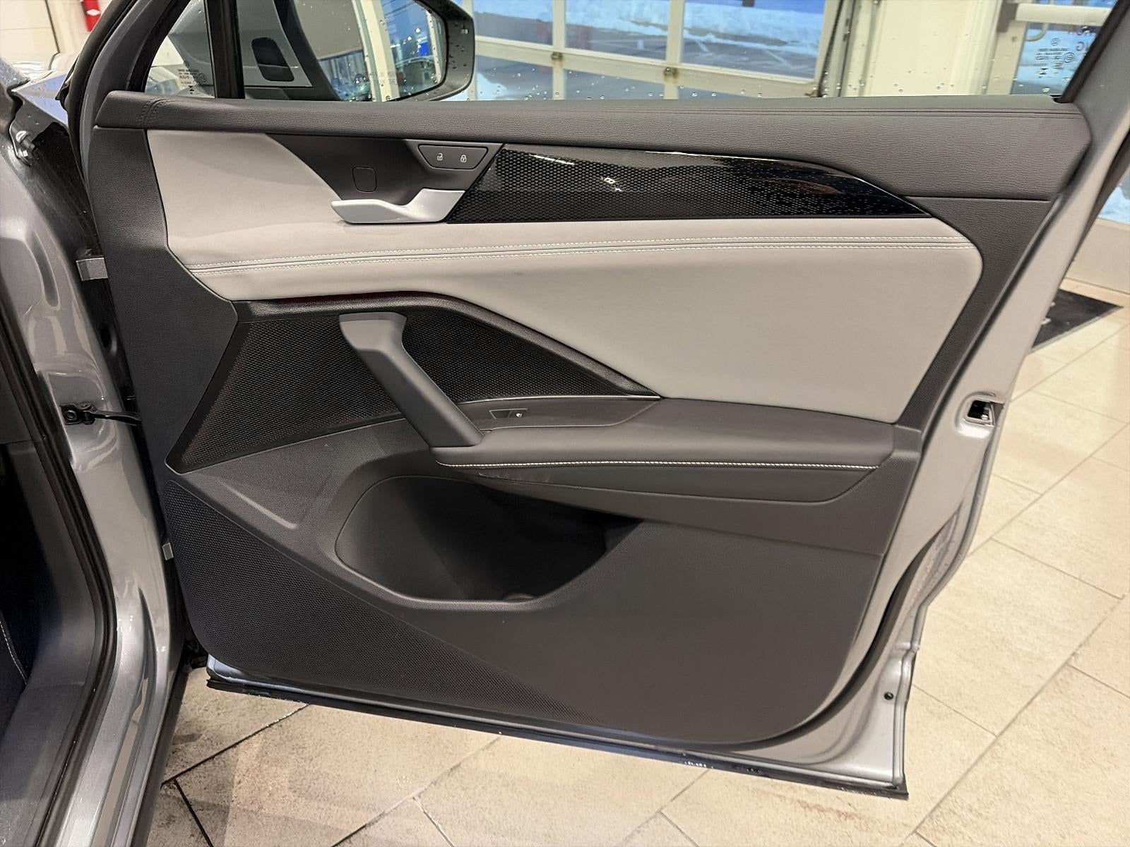 2025 Volkswagen Tiguan 2.0T SE 4MOTION