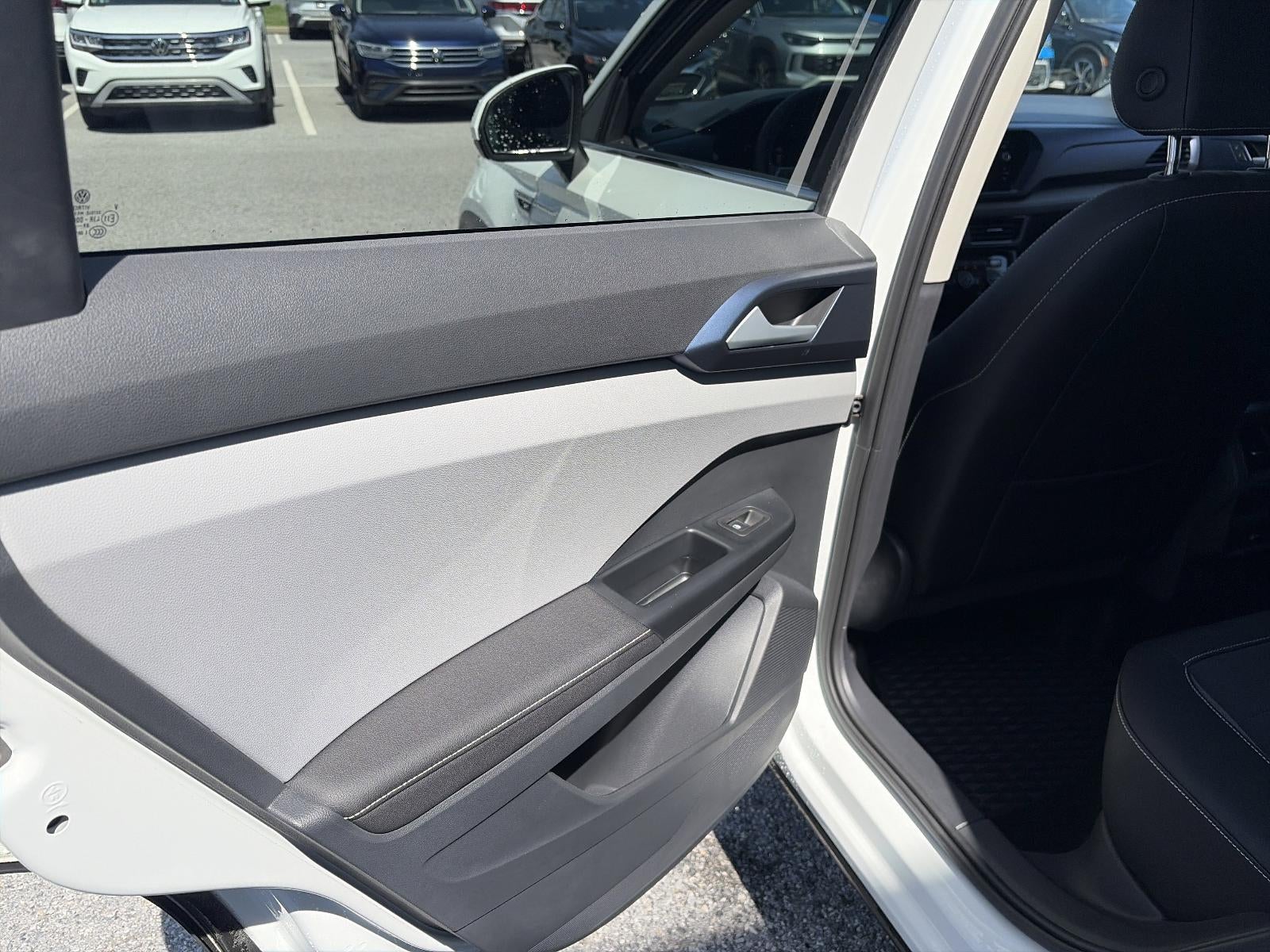 2024 Volkswagen Taos SE 4MOTION