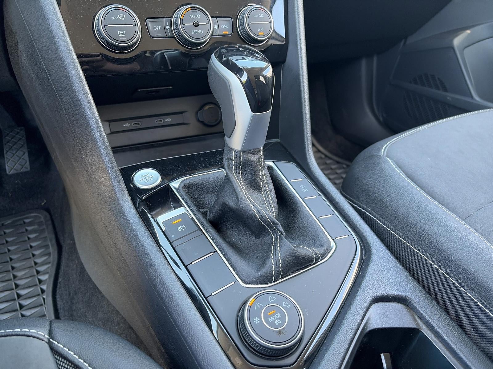 2024 Volkswagen Taos SE 4MOTION