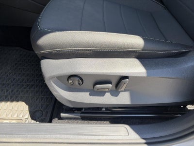 2024 Volkswagen Taos SE 4MOTION