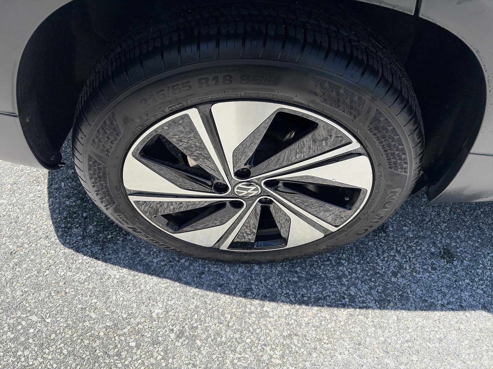 2024 Volkswagen Taos SE 4MOTION