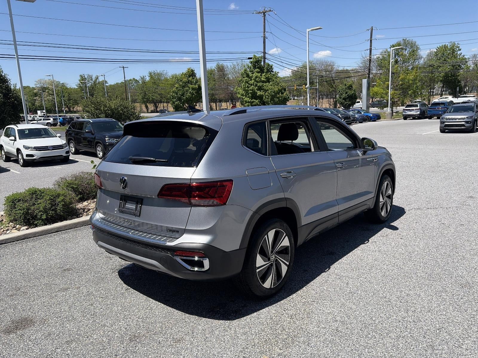 2024 Volkswagen Taos SE 4MOTION