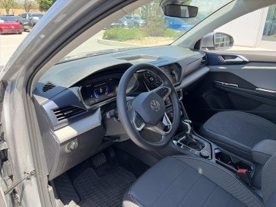 2024 Volkswagen Taos SE 4MOTION