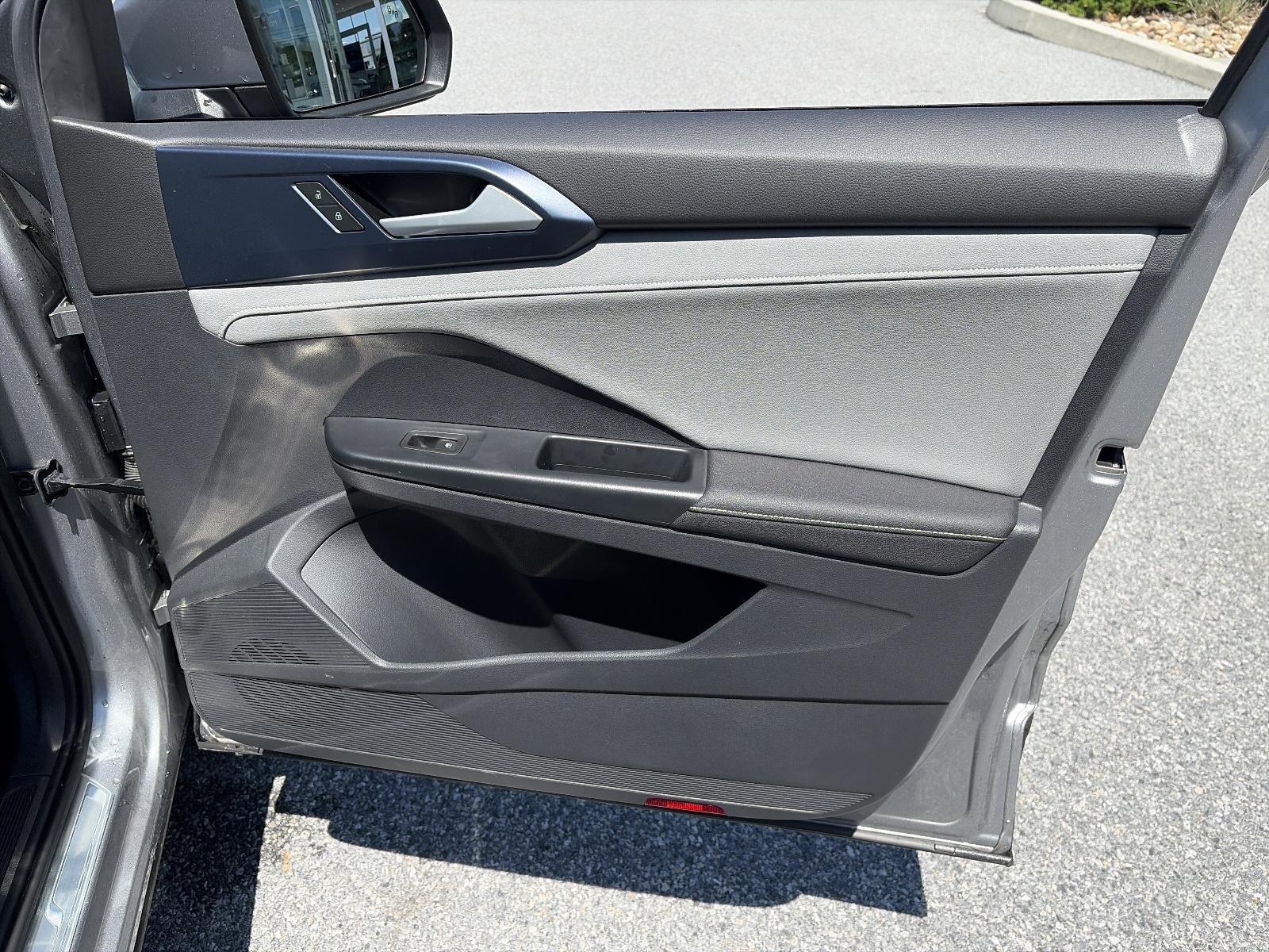 2024 Volkswagen Taos SE 4MOTION