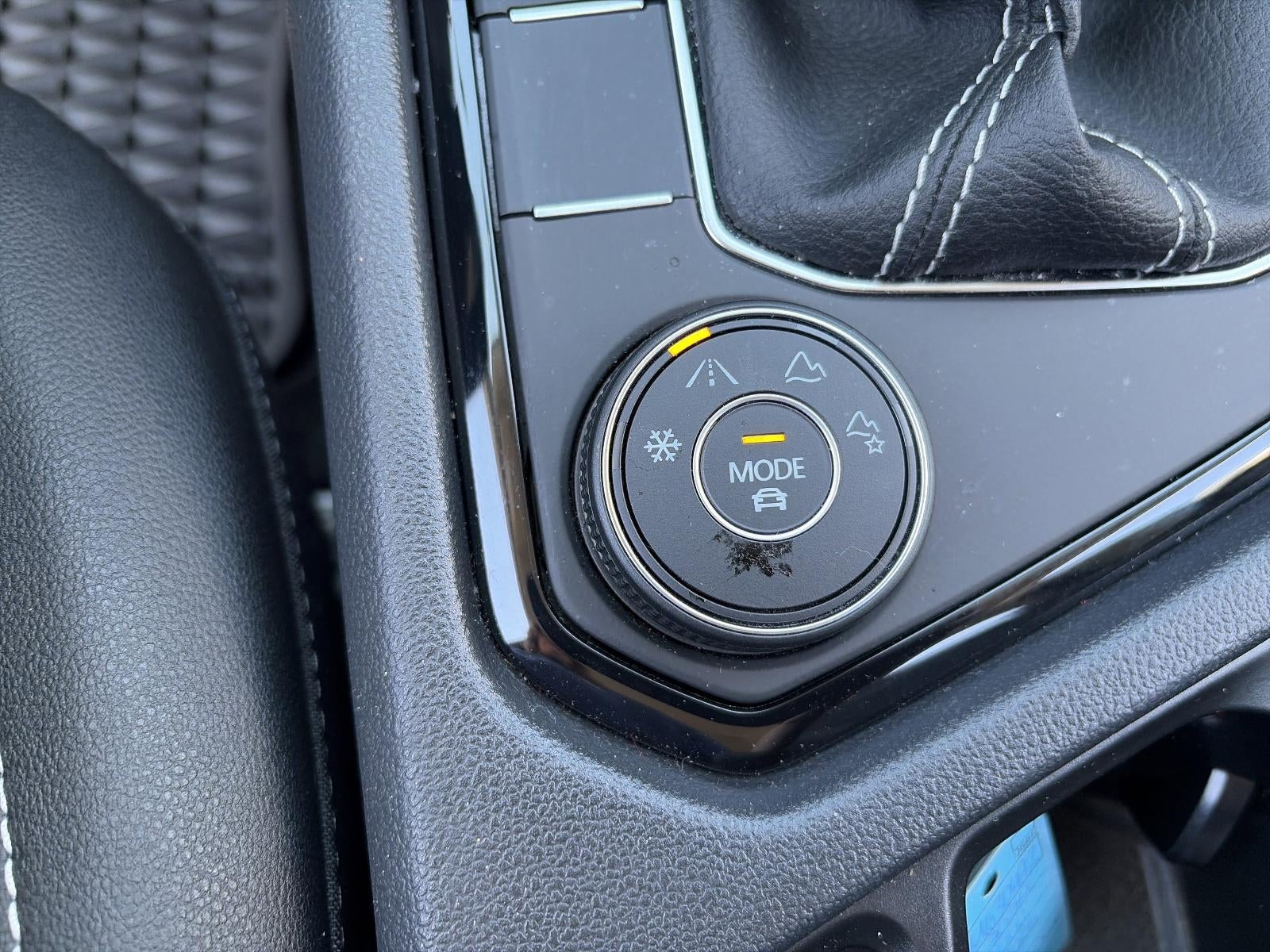 2024 Volkswagen Taos SE 4MOTION