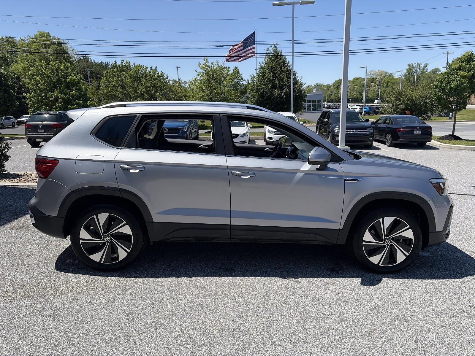 2024 Volkswagen Taos SE 4MOTION