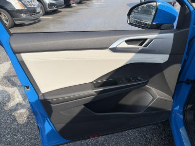 2025 Volkswagen Taos SE 4MOTION