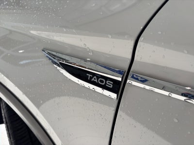 2024 Volkswagen Taos SE 4MOTION