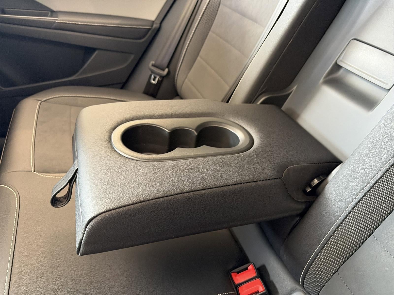 2024 Volkswagen Taos SE 4MOTION