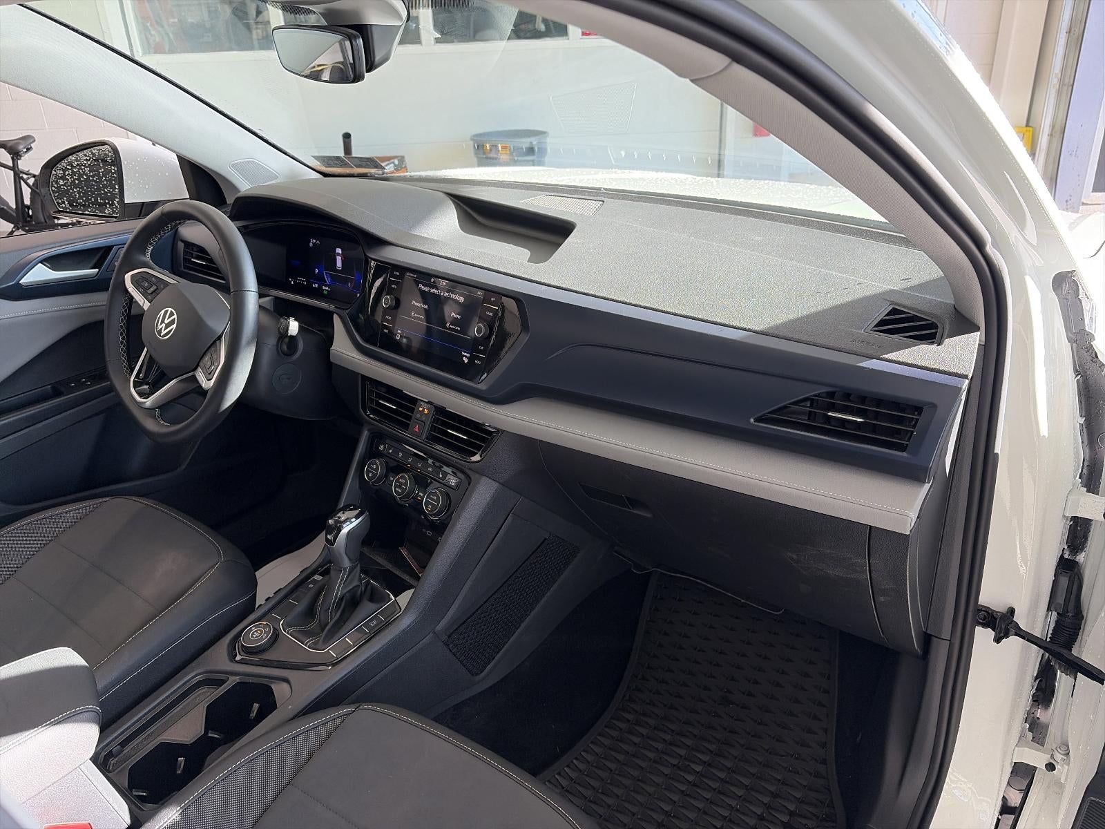 2024 Volkswagen Taos SE 4MOTION